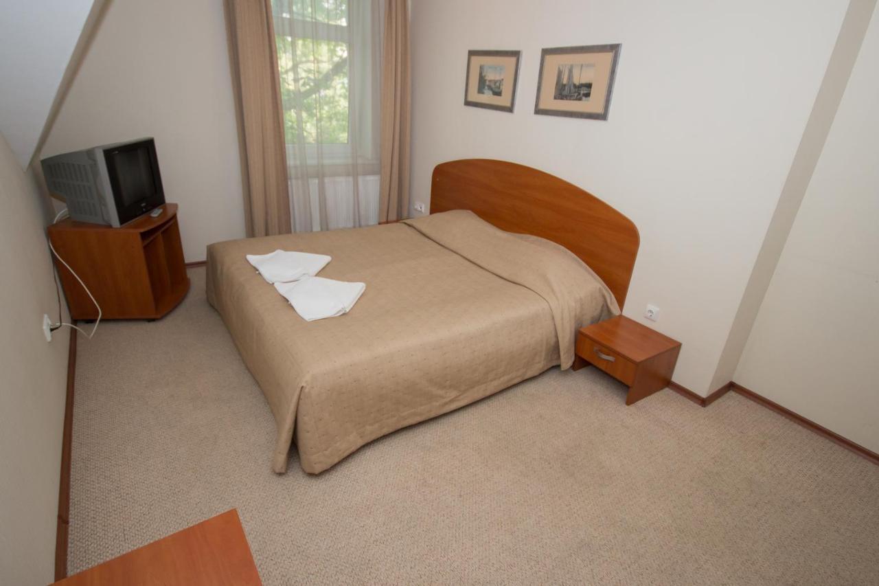 Deims Hotel Šilutė Oda fotoğraf